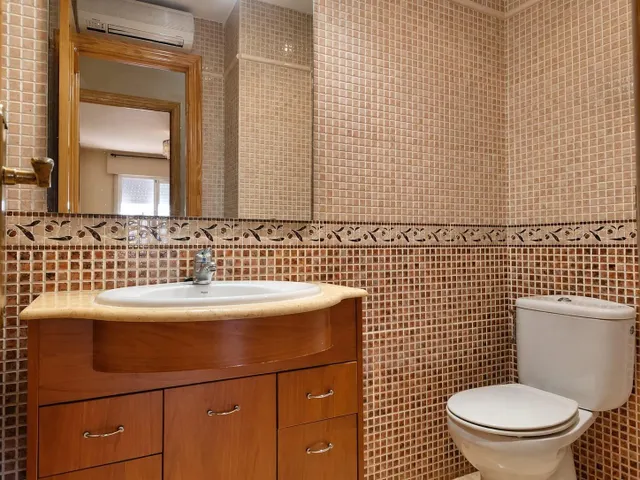 PISO DE 110 M2 CON TRES DORMITORIOS DOBLES Y TERRAZA EN EL CENTRO DE SAN PEDRO DE ALCÁNTARA — 20