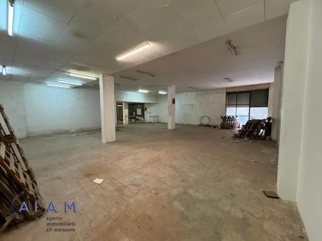 LOCAL COMERCIAL EN VENTA — 21