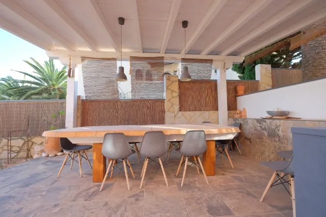 VILLA DE LUJO COMPUESTA POR 3 APARTAMENTOS INDIVIDUALES, TODO DE PRIMERA CALIDAD CON VISTAS AL MAR — 13