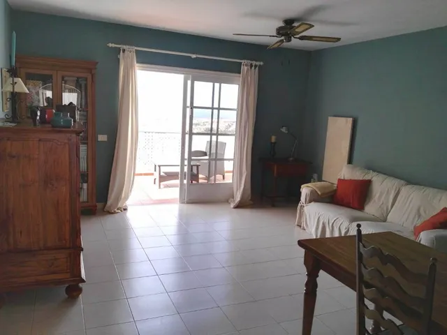 Roque Conde. Piso 2 habitaciones, 2 baños  con terraza y vistas al mar. — 3