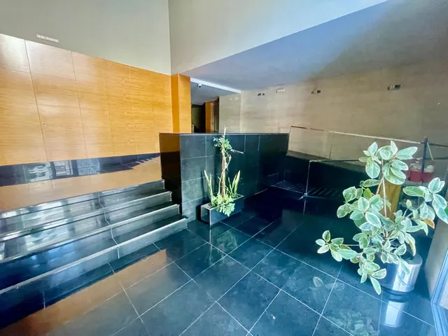 Muy buen piso de 4 Dorm. en Av. Oscar Espla — 36