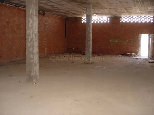 Local comercial 160m² en alquiler - URB. EL SEÑORIO DE GUZMA - foto 3