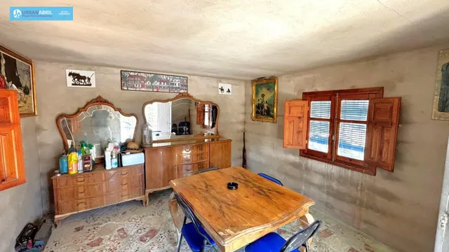 TERRENO URBANO EDIFICABLE — 6