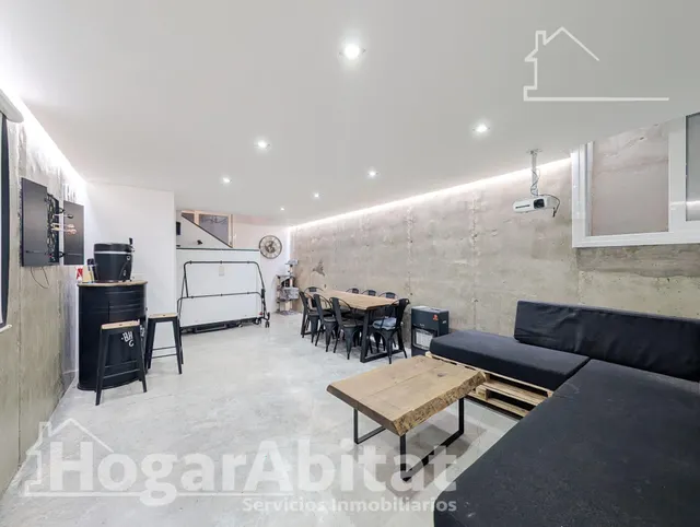 ¡Precioso Chalet! Seminuevo, amplio y luminoso, con piscina privada, garaje y jardín — 26