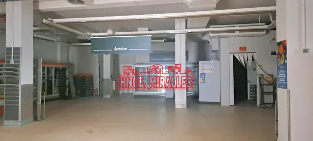 ¡¡ SE ALQUILA INTERESANTE LOCAL IDEAL PARA SUPERMERCADO U HOSTELERIA EN GENERAL!! — 3