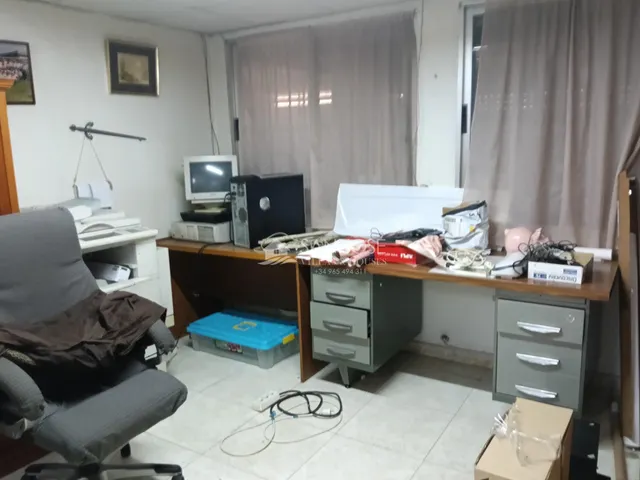 Se vende local comercial con sotano preparado para supermercado en buena zona de Aspe — 9
