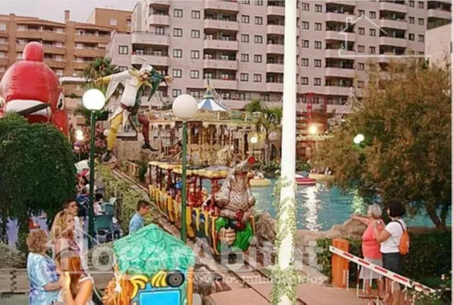 ¡1ª LINEA DE LA PLAYA! CON TERRAZA, GARAJE Y PISCINA CON VISTAS AL MAR — 9