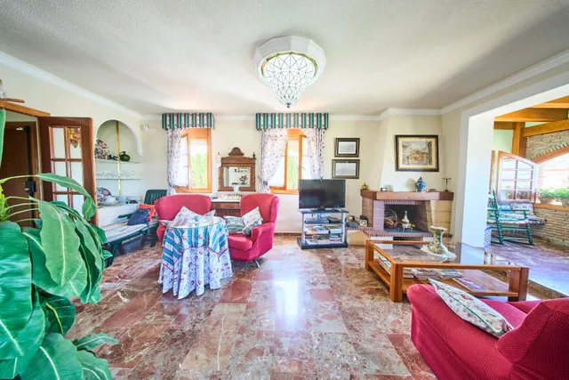 Impresionante chalet de 4 habitaciones con piscina de 86 m3 totalmente despejada — 34