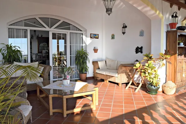 Espectacular villa de 800m2 con preciosas vistas panorámicas al mar en Benalmádena — 10
