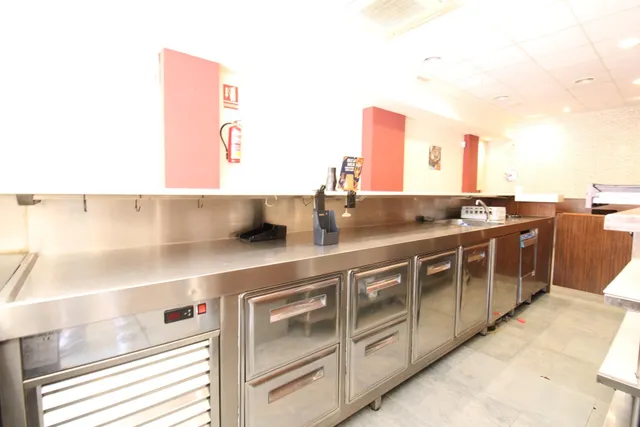 Local comercial 2 habitaciones 100m² en alquiler - Masías — 9