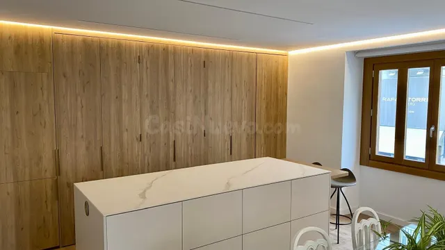 Piso 3 habitaciones 144m² en alquiler - El Mercat — 20