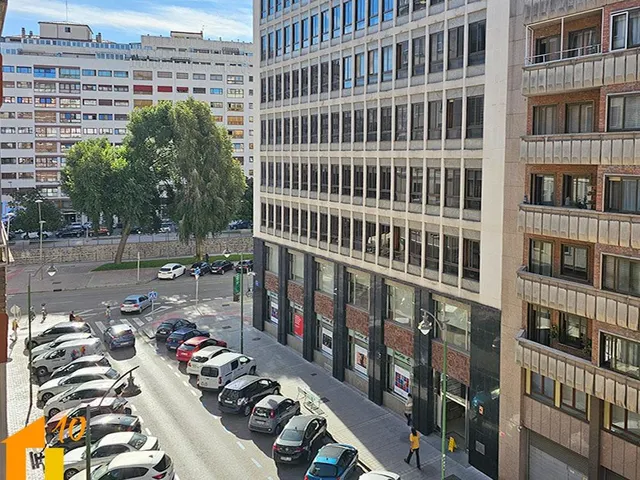 Piso 4 habitaciones 104m² en venta - Avda. del Cid — 24