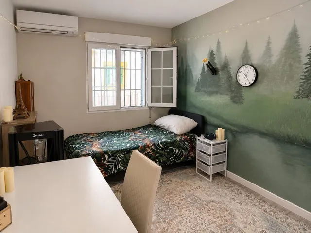Casa de 3 plantas a solo 200 metros de la playa con vistas al mar — 9