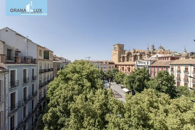 Exclusivo Piso Dúplex en el Corazón de Granada — 21