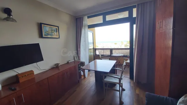 Se alquila estudio con vistas al mar en primera línea de pla - foto 2
