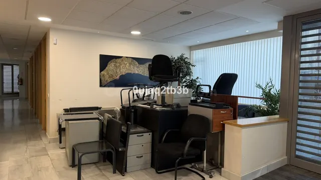 Oficina 10 habitaciones 366m² en venta - Marbella — 3