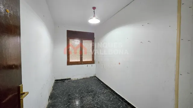 CASA CON TERRENO PARA REFORMAR EN LA TORRE DE CLARAMUNT – — 9