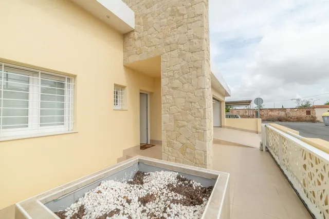Casa 3 habitaciones 130m² en venta - Roda — 36