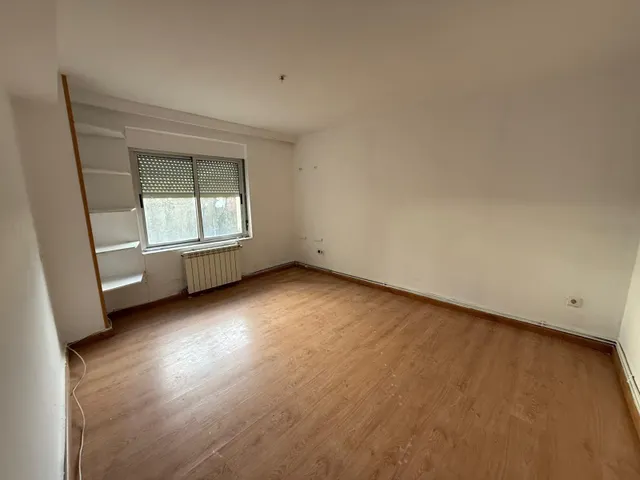 PISO PARA REFORMAR CON TERRAZA EN BEMBIBRE — 5