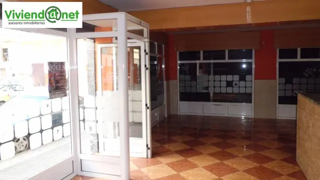 LOCAL COMERCIAL 5 ESCAPARATES ESQUINA — 6