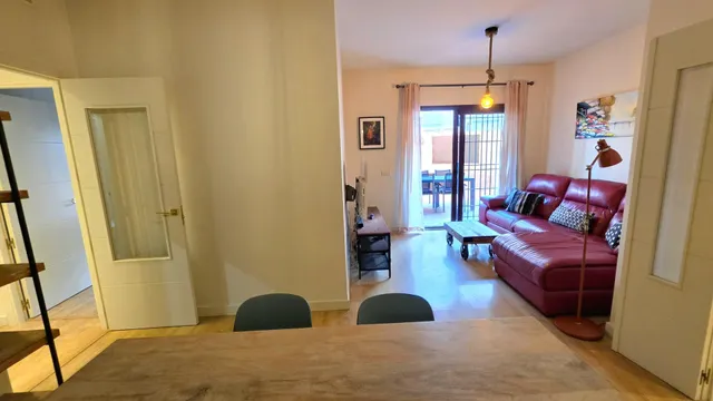 Bajo de dos dormitorios y con una espectacular terraza– Larga temporada” — 7