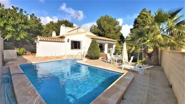 CHALET INDEPENDIENTE EN PUNTA PRIMA SOLO 300M DE LA PLAYA