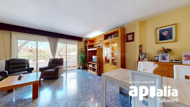 CASA ADOSADA EN CAN LLOBET!! - foto 4