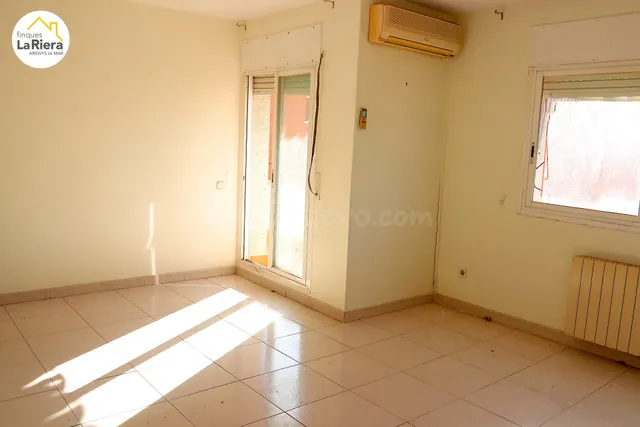 BUENA OPORTUNIDAD - PISO CON ASCENSOR Y 3 habitaciones. - foto 4