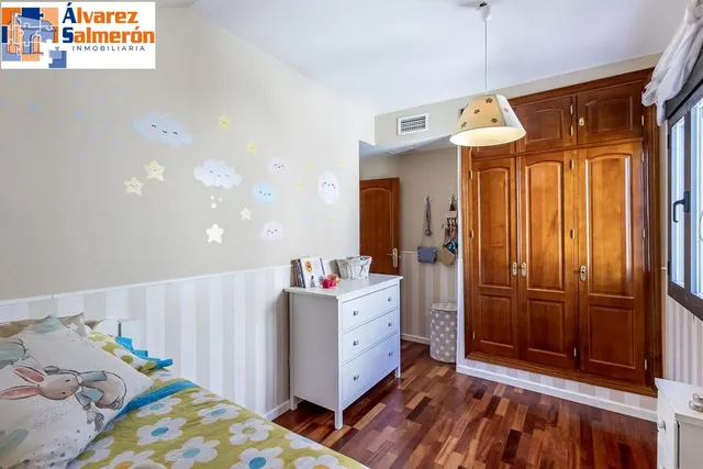 Chalet en Cañadas del Parque, Dilar — 35