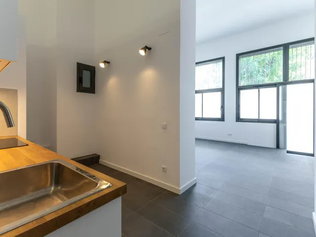 Agencia Inmobiliaria en Barcelona. Estudio en venta en el Congres — 9