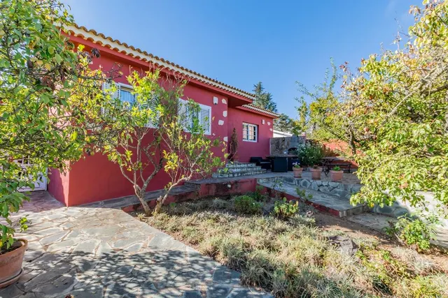 Casa independiente con jardín en San Mateo — 10