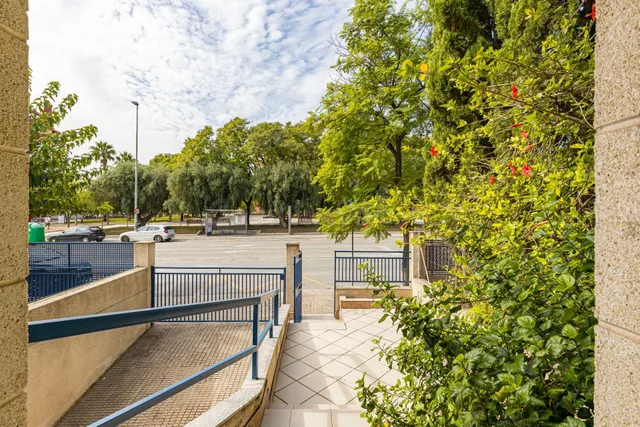 Dúplex con garaje privado y piscina comunitaria en Los Rectores. — 4