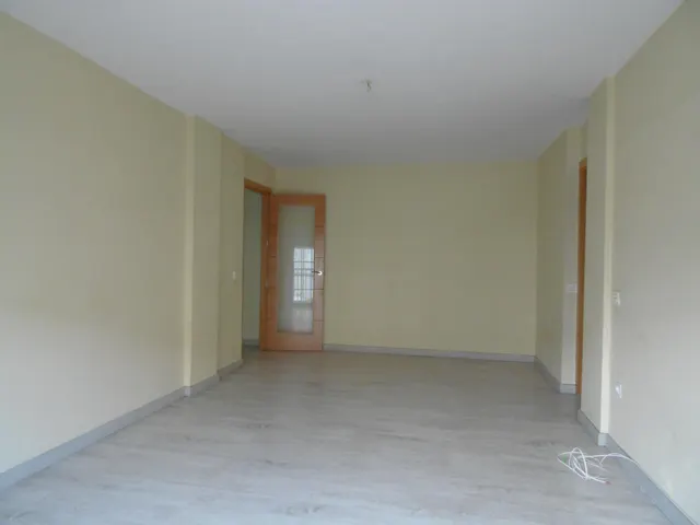 Piso reformado con terraza y ascensor — 7