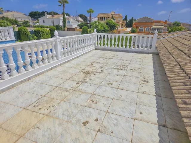 Villa 3 habitaciones 230m² en venta - Centro — 42