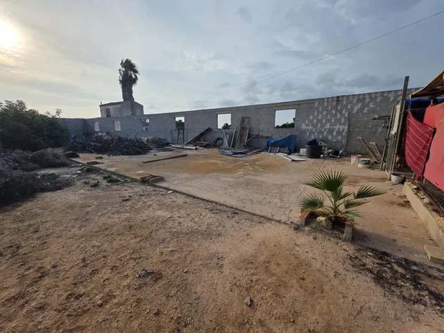 Espectacular finca rústica con proyecto de construcción y licencia en Los Montesinos — 25