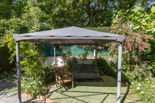 MAGNÍFICA CASA EN PANTANO DE CUBILLAS...CON MUCHO ESTILO Y R - foto 4