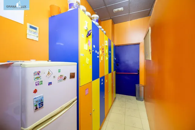 🏢 LOCAL COMERCIAL EN VENTA - ZONA PLAZA DE TOROS, GRANADA — 30