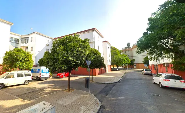 Venta piso en Sevilla (Tiro de Linea) — 2