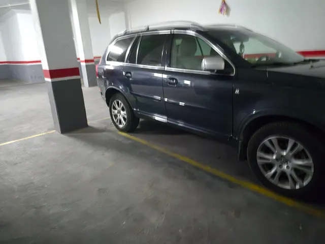 Buena plaza de coche — 4