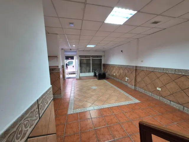 Local Comercial  - Oportunidad Única — 3