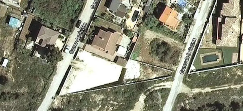 Parcela en urbanización Mas Astor