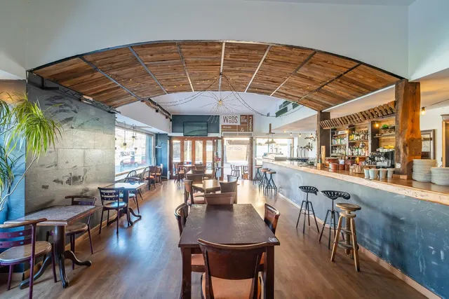 Restaurante 225m² en venta - Centro - foto 2