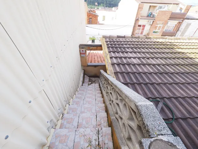 SE VENDE CASA ADOSADA EN NAVARCLES — 3