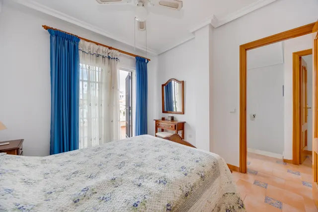Exclusiva Villa con Jardin de ensueño en Los Dolses, a pasos de La Zenia Boulevard — 46
