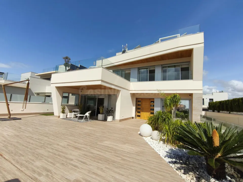 Villa 4 habitaciones 347m² en venta - Lomas de Cabo Roig