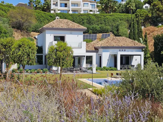 Chalet 4 habitaciones 391m² en venta - Costa del Sol — 33
