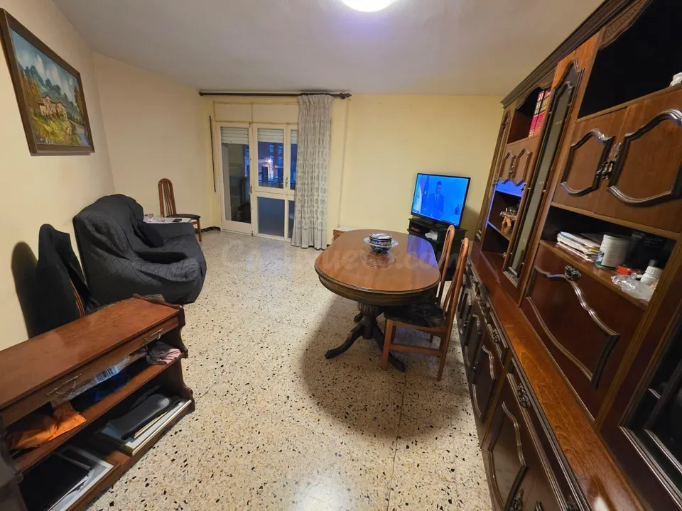 Venta piso en Igualada zona levante 4 habitaciones, balcón y terraza comunitaria!!