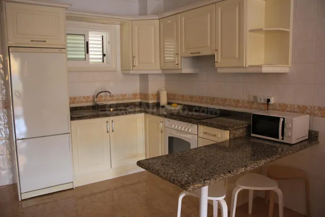 APARTAMENTO DE 1 DORMITORIO CON TERRAZA MUY CERCA DE LA PLAY - foto 3