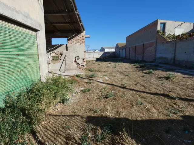 ++ 2000M2 DE SOLAR URBANO, A 2 CALLES, 3.5 PLANTAS ( 7.500M DE TECHO)++ — 3