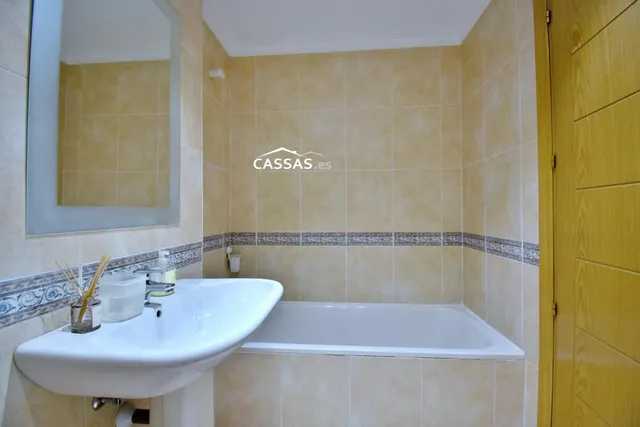 JARDINES DE MADRID con 2 habitaciones. Garaje, trastero y piscina. — 28